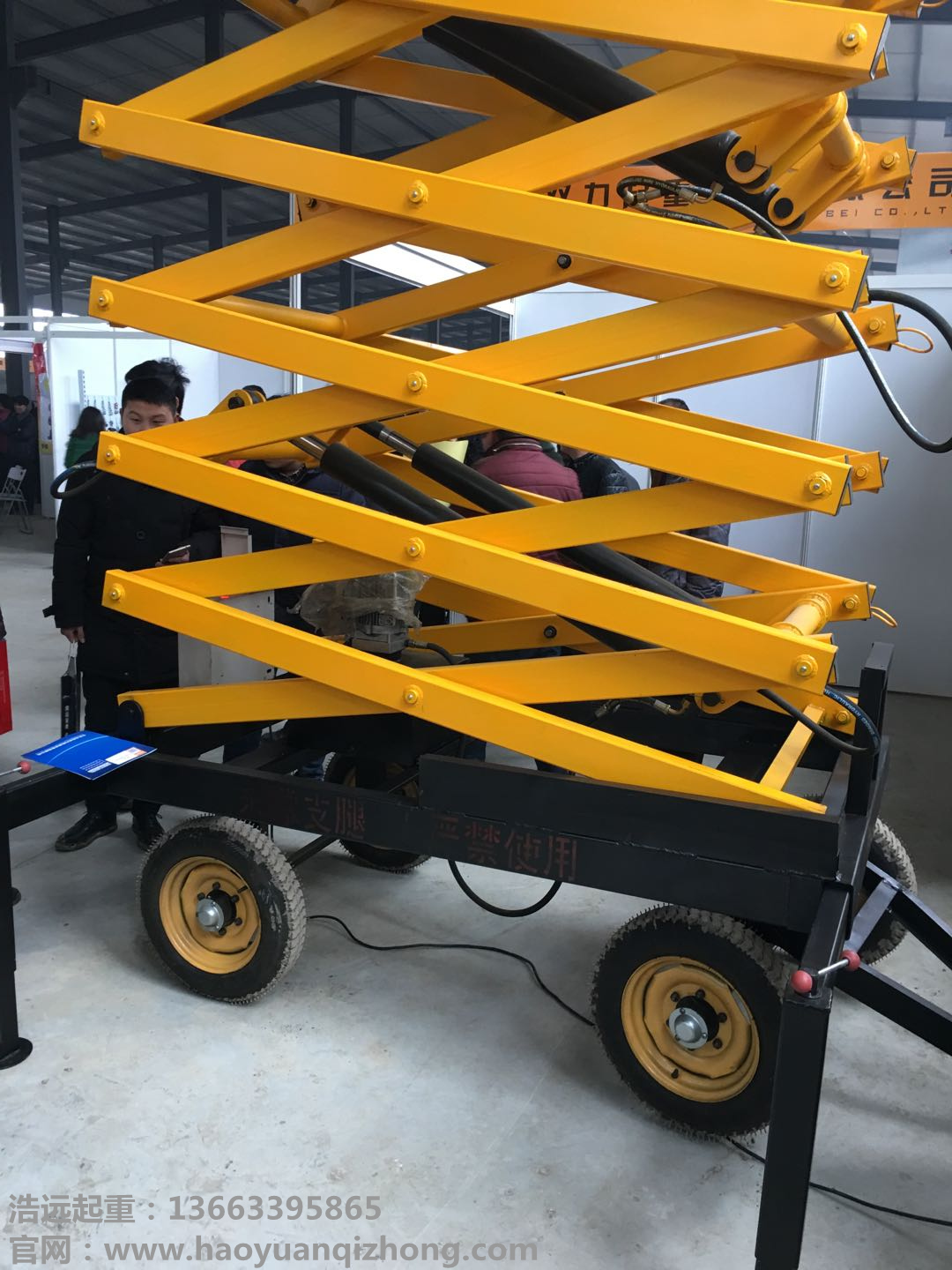 國(guó)內(nèi)新型升降平臺(tái)車操作技術(shù),機(jī)械結(jié)構(gòu)和電控技術(shù)保障安全(圖5) 國(guó)內(nèi)新型升降平臺(tái)車操作技術(shù),機(jī)械結(jié)構(gòu)和電控技術(shù)保障安全(圖5)